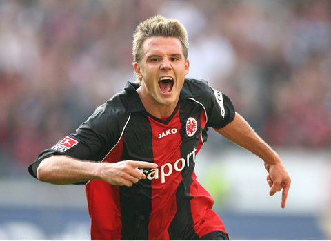 更表明他在 更表明他在