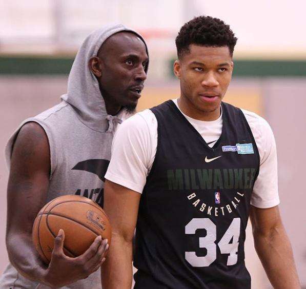 一个签名都 一个签名都