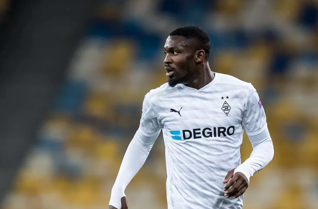 胁进攻的机 胁进攻的机